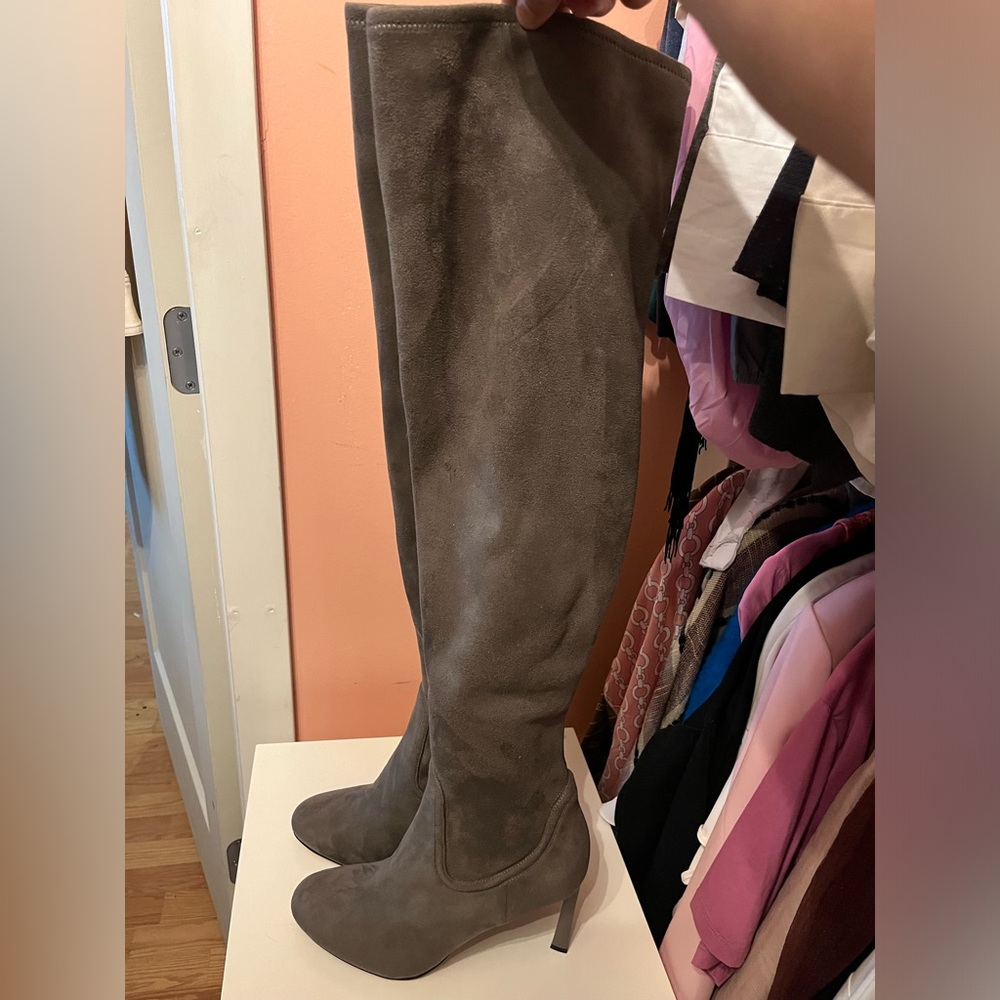 Your new PERFECT pair of fall boots 🍁 🍂 🍃 👢